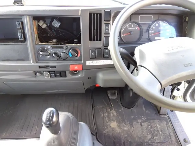 いすゞ エルフ TPG-NPS85AR(4WD)の写真23