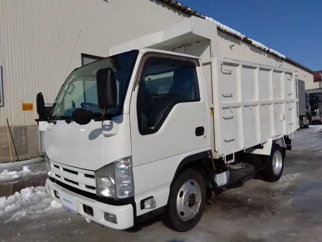 いすゞ エルフ TDG-NKS85AD(4WD)の写真1