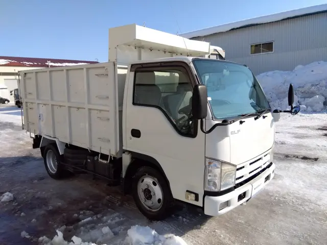 いすゞ エルフ TDG-NKS85AD(4WD)の写真2