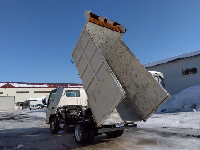 いすゞ エルフ TDG-NKS85AD(4WD)の写真9