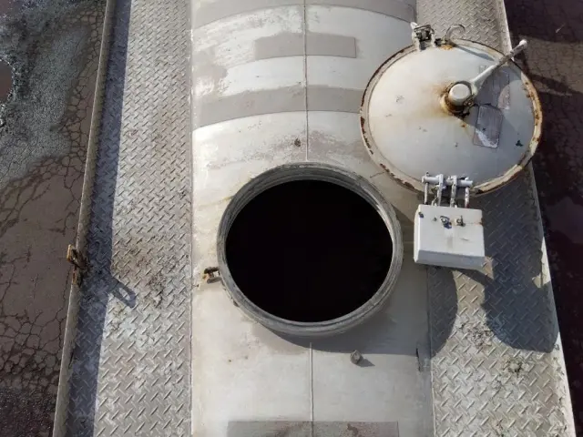 いすゞ ギガ QKG-CYZ77A(6x4)の写真8