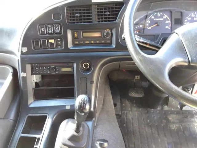 いすゞ ギガ QKG-CYZ77A(6x4)の写真23