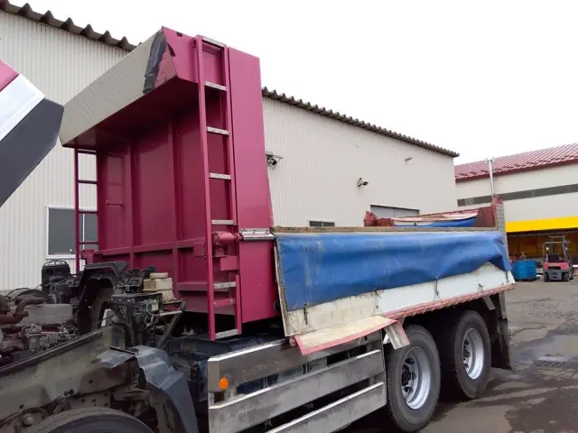 日野 プロフィア QKG-FS1EKDA(6x4)の写真16