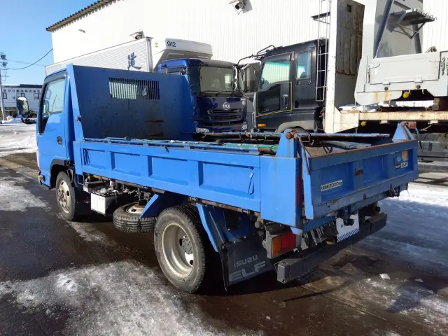 いすゞ エルフ TDG-NKS85AD(4WD)の写真4