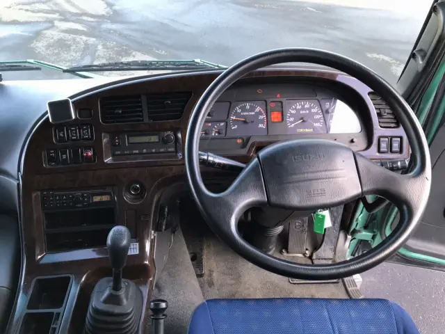 いすゞ ギガ QKG-CYZ77A(6x4)の写真23