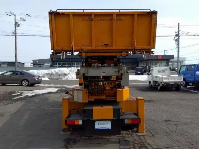 いすゞ エルフ KK-NKR71E3N(2WD)の写真5