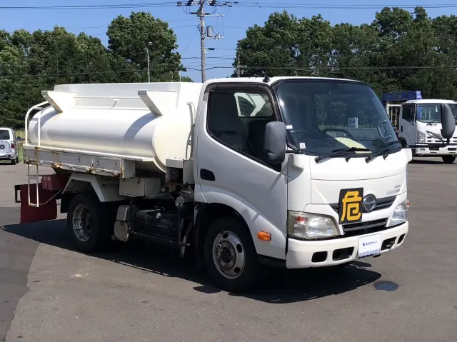 日野 デュトロ SKG-XZU675M(4WD)の写真2