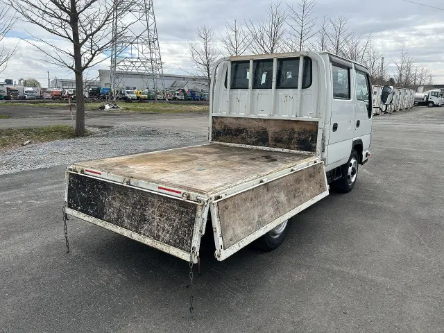 いすゞ エルフ TRG-NHS85A(4WD)の写真10