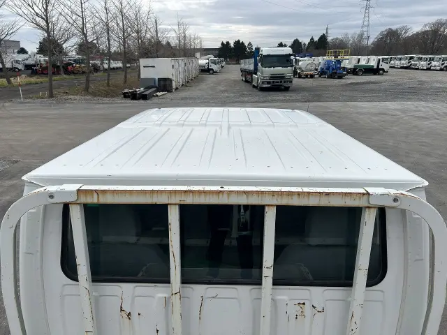 いすゞ エルフ TRG-NHS85A(4WD)の写真11