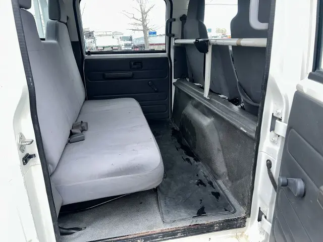 いすゞ エルフ TRG-NHS85A(4WD)の写真20