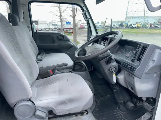 いすゞ エルフ TRG-NHS85A(4WD)の写真22