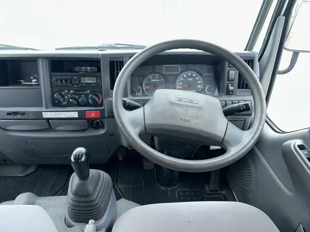 いすゞ エルフ TRG-NHS85A(4WD)の写真23