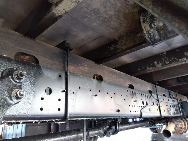 いすゞ フォワード TKG-FRR90T2(2WD)の写真16