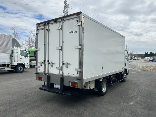 いすゞ エルフ TKG-NPS85AN(4WD)の写真6