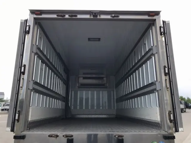 いすゞ エルフ TKG-NPS85AN(4WD)の写真9