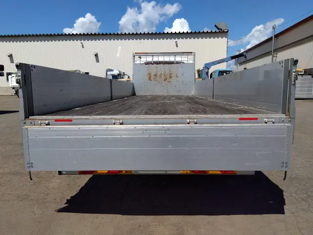 いすゞ フォワード TKG-FRR90T2(2WD)の写真8