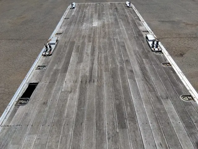 いすゞ フォワード TKG-FRR90T2(2WD)の写真9