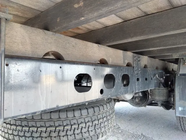 いすゞ フォワード TKG-FRR90T2(2WD)の写真15