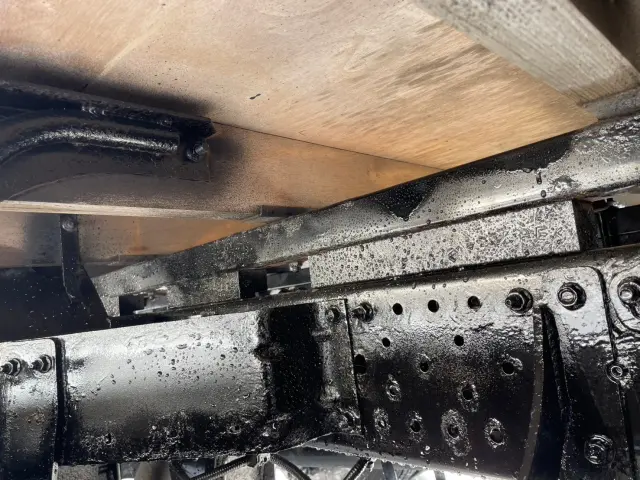 いすゞ エルフ 2PG-NKS88AN(4WD)の写真14