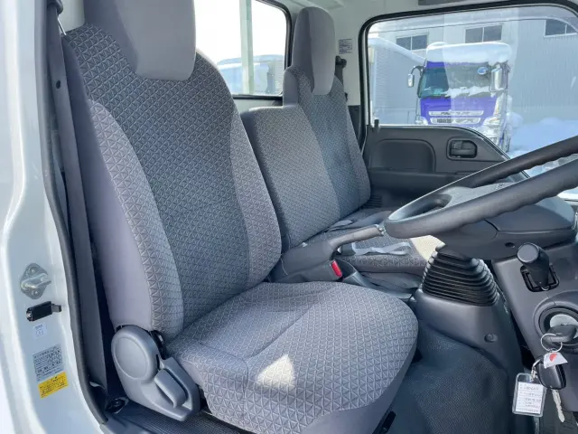 いすゞ エルフ 2PG-NKS88AN(4WD)の写真22