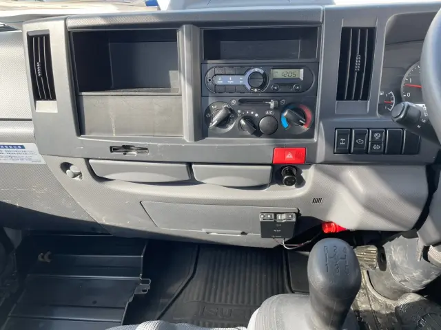 いすゞ エルフ 2PG-NKS88AN(4WD)の写真23