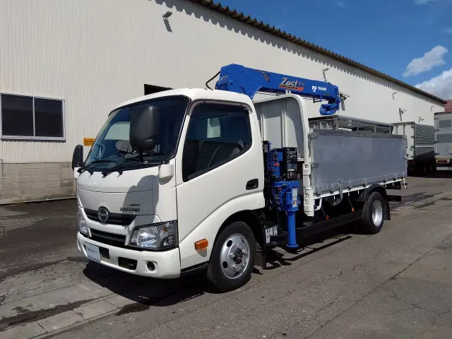 日野 デュトロ TKG-XZU695M(4WD)の写真1