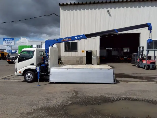 日野 デュトロ TKG-XZU695M(4WD)の写真9