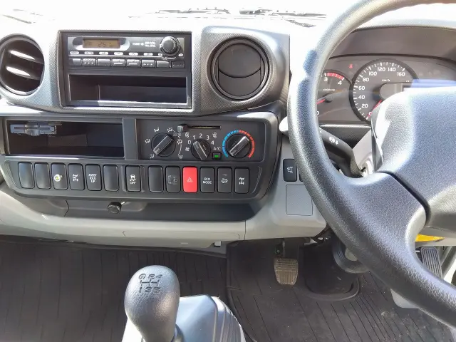 日野 デュトロ TKG-XZU695M(4WD)の写真23