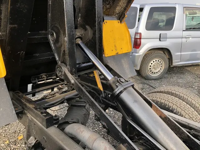 三菱 キャンター TPG-FBA60(2WD)の写真11