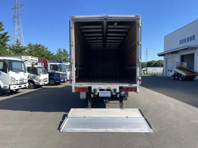 三菱 ファイター QKG-FK62FZ(2WD)の写真9
