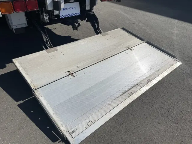 三菱 ファイター QKG-FK62FZ(2WD)の写真13