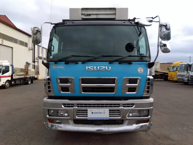 いすゞ ギガ PDG-CYZ52V8(6x4)の写真3