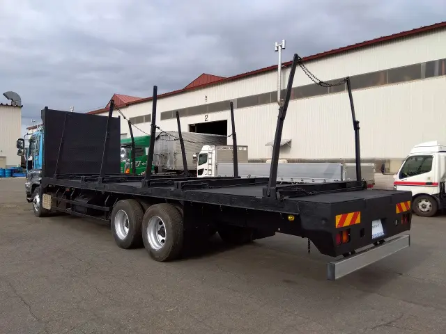 いすゞ ギガ PDG-CYZ52V8(6x4)の写真4