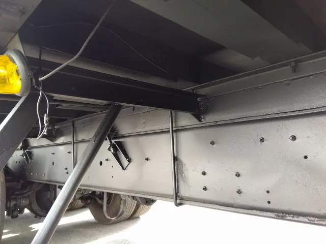 いすゞ ギガ PDG-CYZ52V8(6x4)の写真13