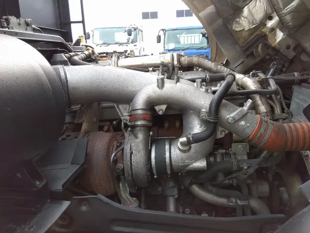 いすゞ ギガ PDG-CYZ52V8(6x4)の写真20
