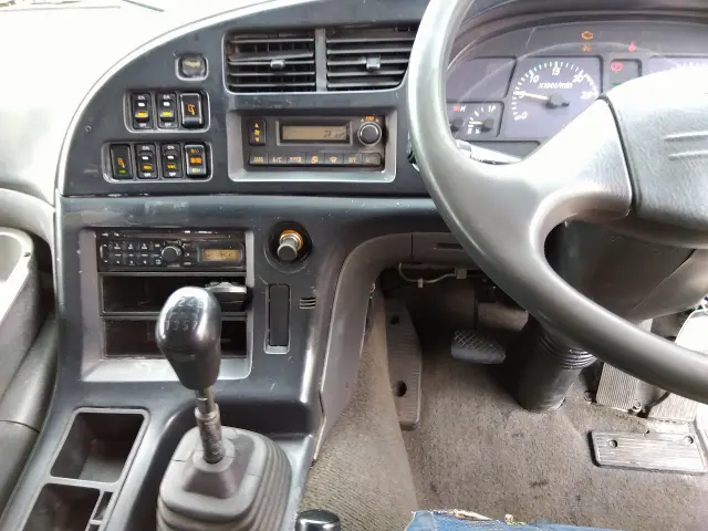 いすゞ ギガ PDG-CYZ52V8(6x4)の写真23