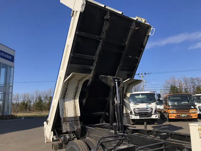 日野 レンジャー 2KG-FX2ABA(4WD)の写真9