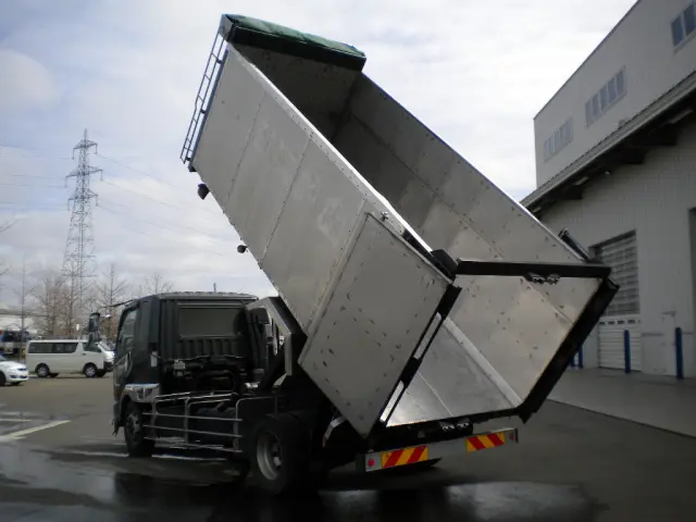 三菱 ファイター QKG-FK62FZ(2WD)の写真9