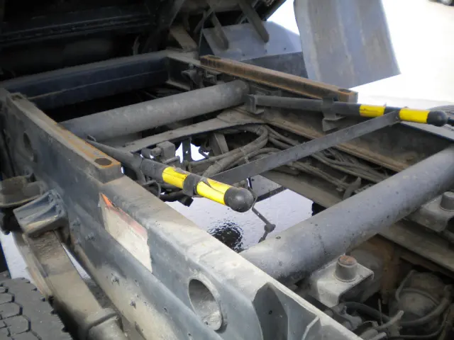 三菱 ファイター QKG-FK62FZ(2WD)の写真15