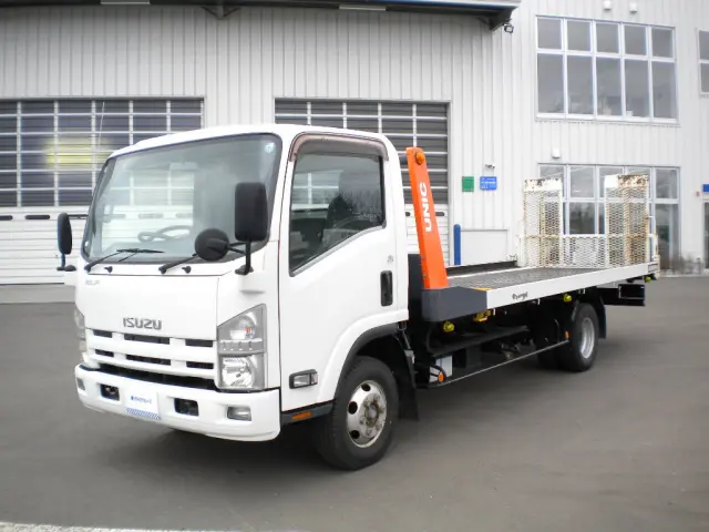 いすゞ エルフ BDG-NPS85AN(4WD)の写真1
