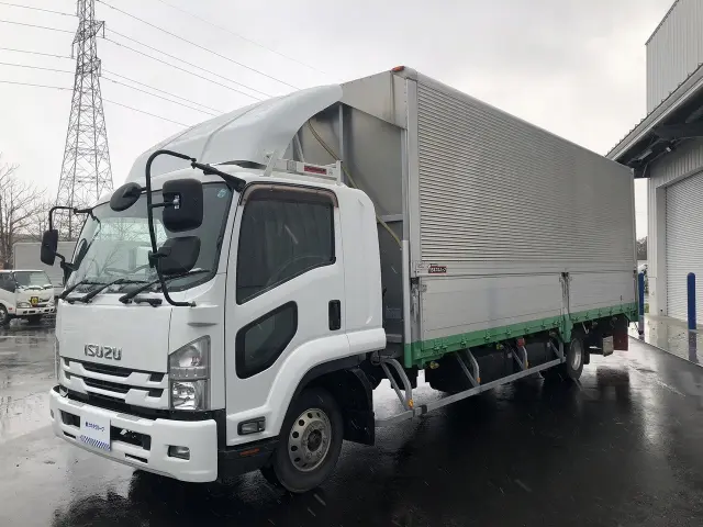 いすゞ フォワード TKG-FRR90S2(2WD)の写真1