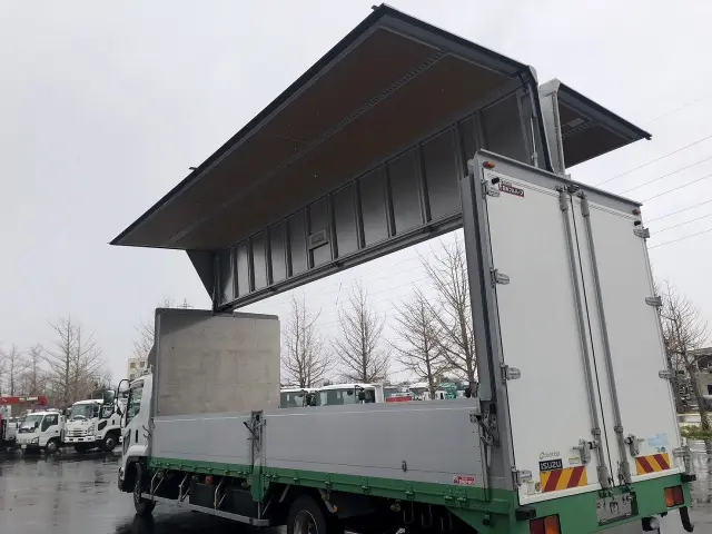 いすゞ フォワード TKG-FRR90S2(2WD)の写真10