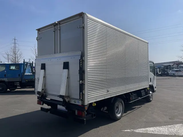 いすゞ エルフ TKG-NPS85AN(4WD)の写真6