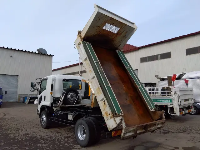 いすゞ フォワード 2RG-FRS90S2(4WD)の写真9