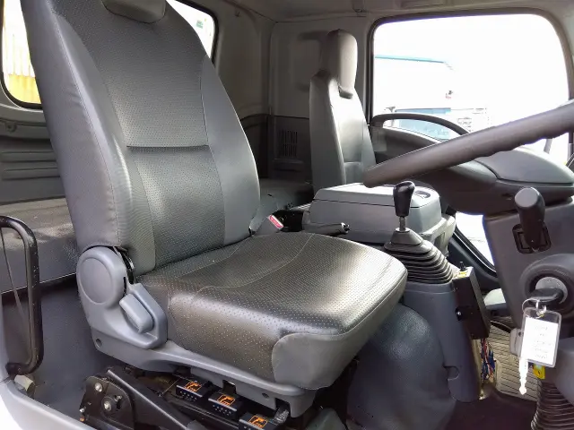 いすゞ フォワード 2RG-FRS90S2(4WD)の写真22