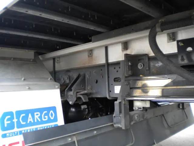 いすゞ フォワード TKG-FRR90S2(2WD)の写真12