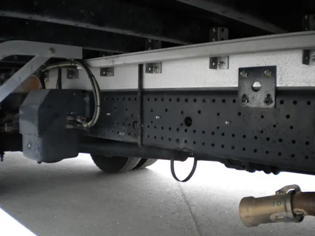 いすゞ フォワード TKG-FRR90S2(2WD)の写真13