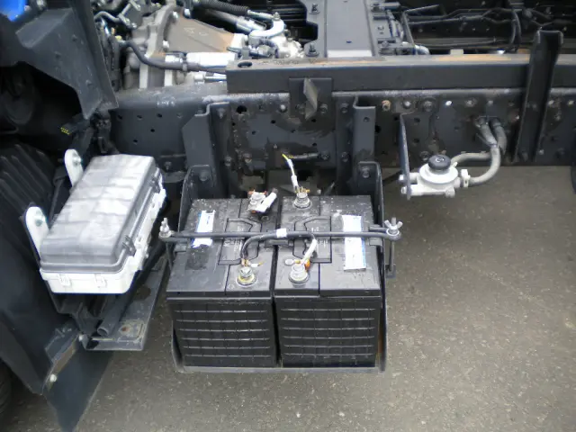 いすゞ エルフ TKG-NKS85AD(4WD)の写真13