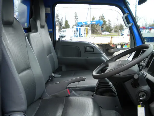 いすゞ エルフ TKG-NKS85AD(4WD)の写真22