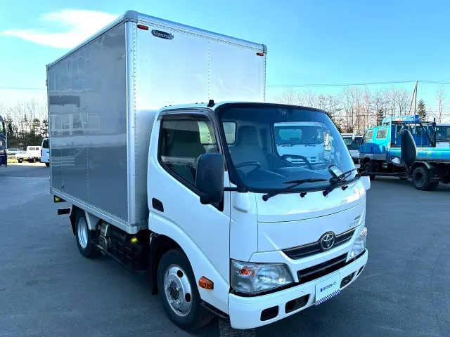 トヨタ ダイナ TKG-XZU675(4WD)の写真2